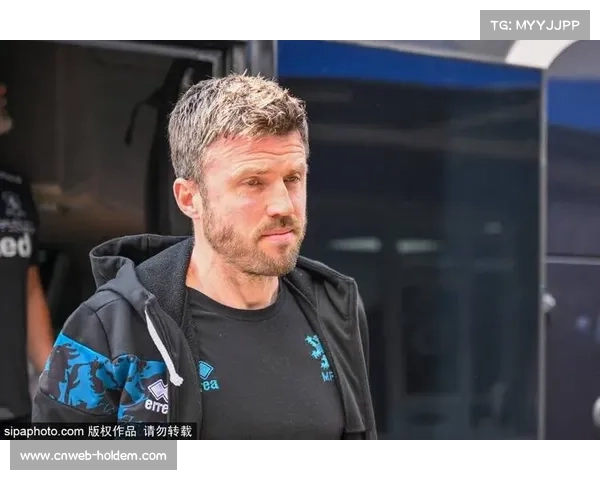 曼联换帅风波后的复苏：卡里克短期合同下的更衣室凝聚力重建